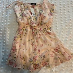 Floral Romper sz M Francescas NWT